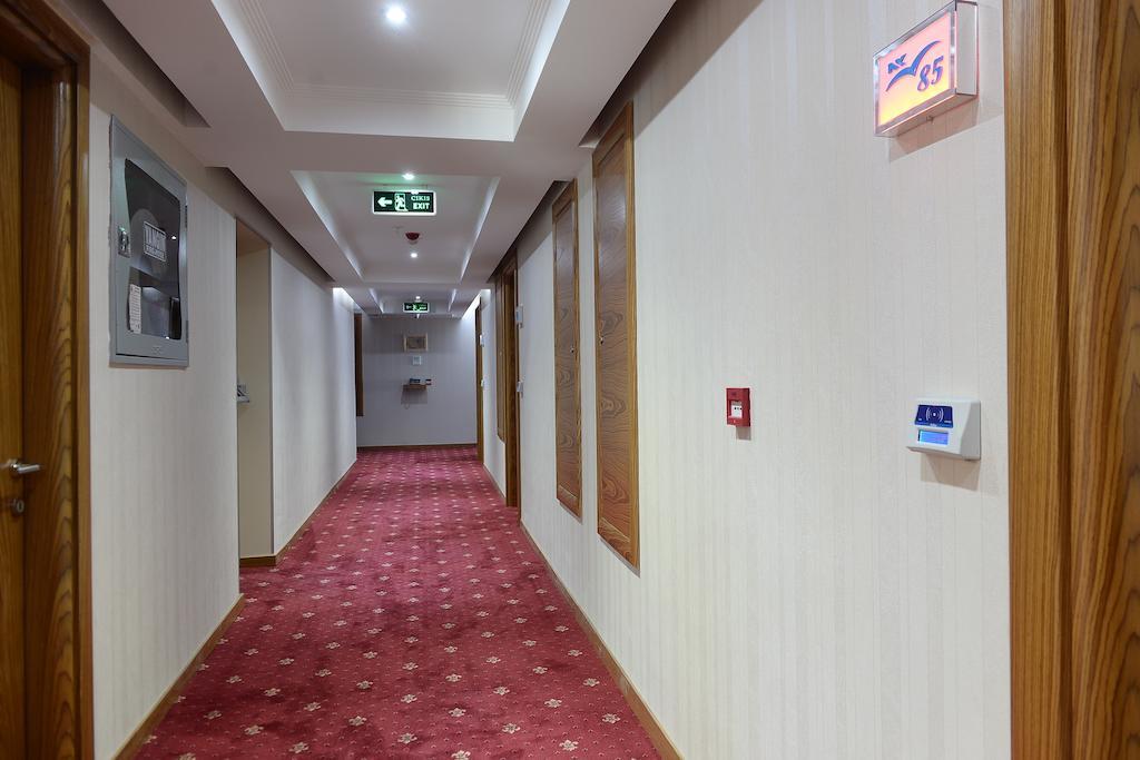 Nk Hotel Esmirna Exterior foto