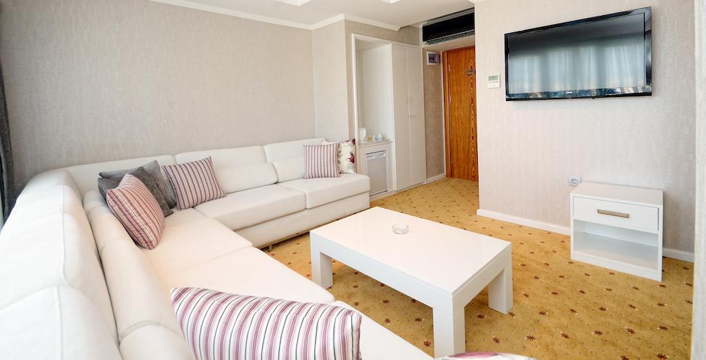 Nk Hotel Esmirna Quarto foto