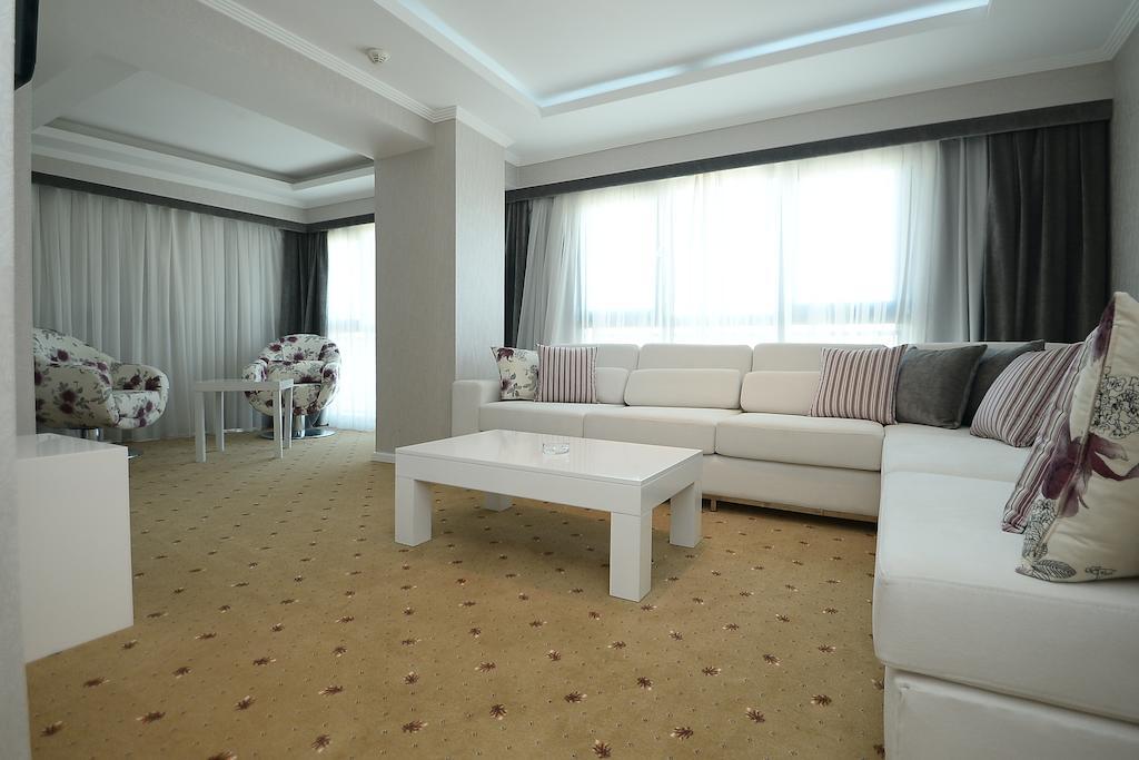 Nk Hotel Esmirna Exterior foto